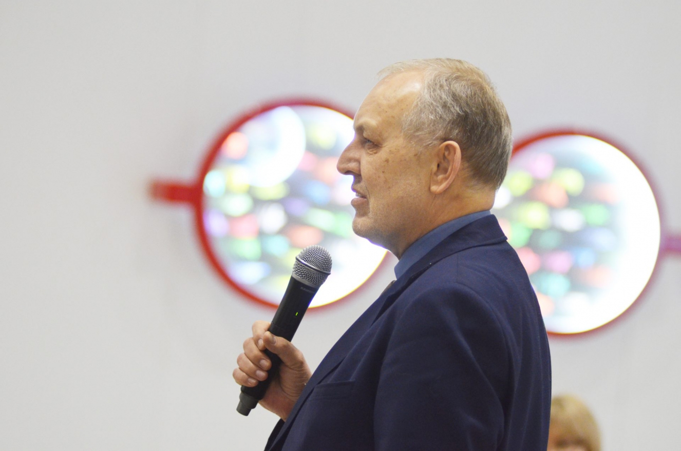 Юрій Макаров